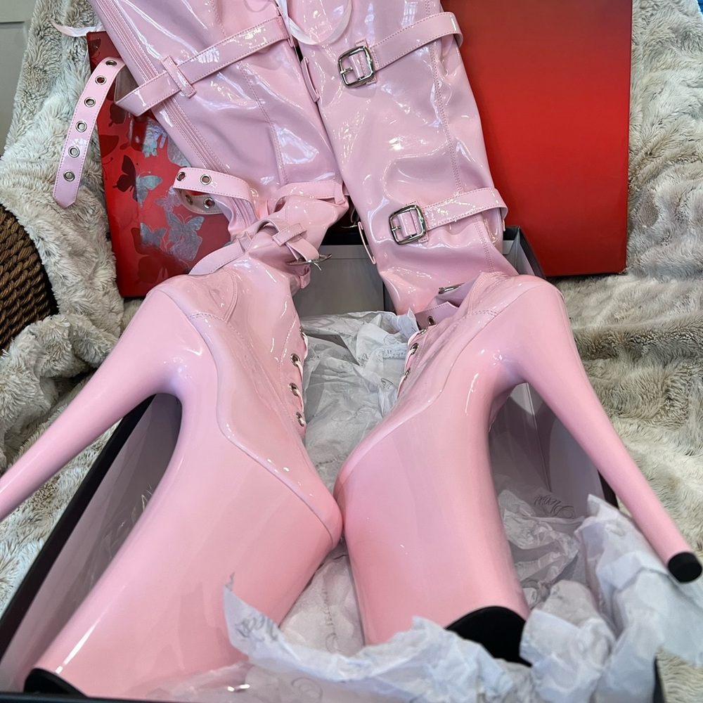 Pleaser Beyond-3028 Thigh High Boot Baby Pink SIZE 7